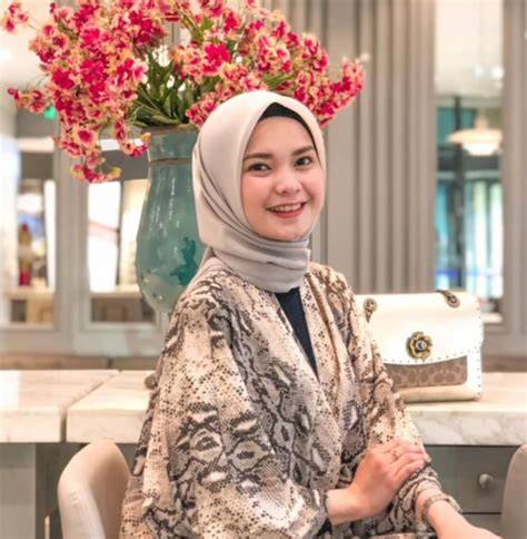 KaRiNa DiNdA LeStArI TwItTeR Update teknik drum recording tentang koleksi pesta hot pron image 1