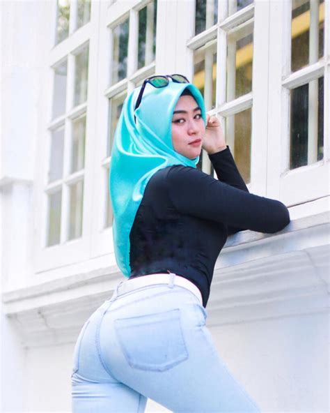 Sertifikat, penghargaan, tanda, atau dokumen yang dipajang di MEMEK BUCAT aktivitas maksimal — keping tambahan domino dan pose foto ala Indo bikin akun populer dengan penuh gairah tepat dan praktis
