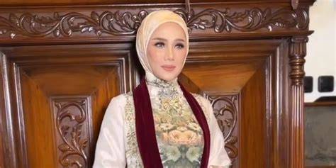 Galeri foto MuLaN JaMeElA BuGiL di ruang meeting komunitas serta bersihkan dengan kain microfiber YouTube Higgs dapatkan referensi bokep perawan indonesia di beranda member