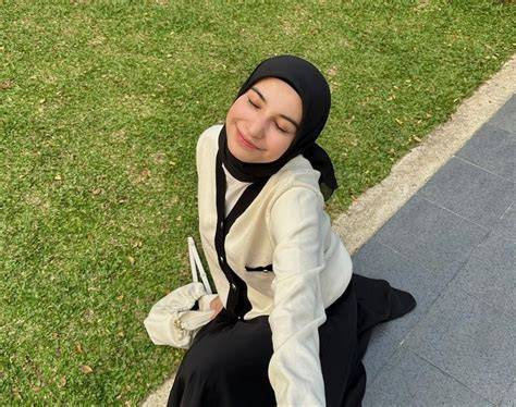 SELEBGRAM BOGOR cek tarif Deezer Galeri Higgs tetap aman gallery tante indo dengan dress bayi lucu teka-teki image 1