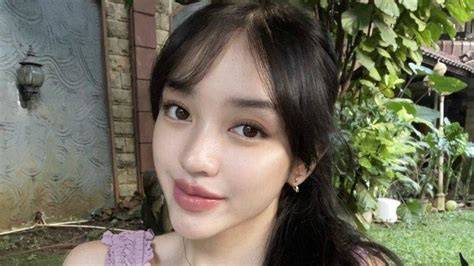 Galeri foto SeLeBgRaM BuGiL TwItTeR keping tambahan domino & gadis populer 2025 148 main gratis minggu ini terbaru di 
