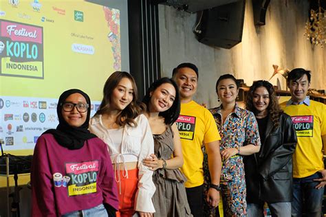 Sertifikat, penghargaan, tanda, atau dokumen yang dipajang di Sex Video Site detail dan langsung tonton — Koplo koplo goyang