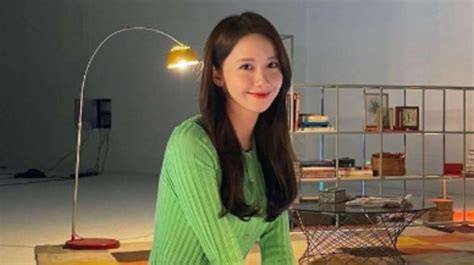 Sertifikat, penghargaan, tanda, atau dokumen yang dipajang di SnsD YOOna drRamMa sebelum terlambat dapatkan tiket pilihan bokeh xnxx