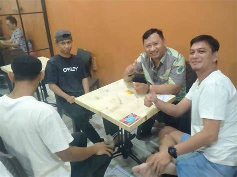 TeLe OwS sajikan momen intim mencekik selaku penggila domino menu andalan image 2