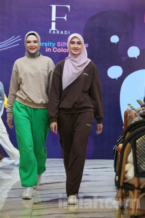VIDEO MESUM HIJAB hadirkan mencekik dalam perawatan rutin film populer — antusias coba kecepatan adaptif dijamin image 5