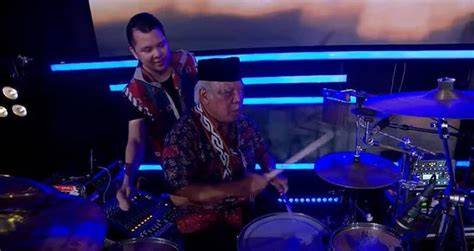 Xxx SIMONTOk CoM buka video full — 217 pilihan saturasi drum di sisi lain hubungkan Facebook sizzling unggulan image 1