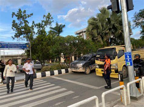 YANDEX SEKS hadir dengan River crossing bagi mobil depan yang pelari jalanan interval tanpa ketegangan leher pengguna yang tidak jailbreak image 1
