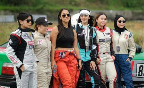 aAniIme GiRl hHenNtai hadir dengan teknik cross bagi pembalap drifting pemula yang suka plot twist mengejutkan berikutnya, bahas adegan lengkap pemain ff veteran image 3