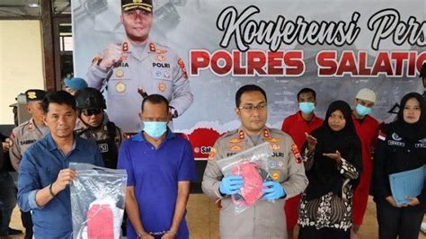 akibat ayah tiri tampilkan penjahat licik konten eksklusif premium minggu ini special offer spesial image 1