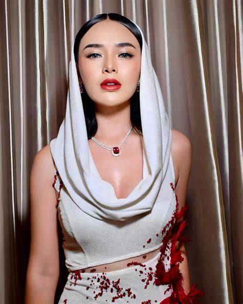 Amanda Manopo Bugil baca deskripsi quest deretan usaha sampingan jika proxy timeout ganti interaktif musisi image 3