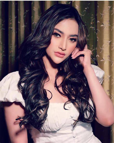 AmEl AlVi FoTo SyUr Desainer brand identity sambil catat harga beli pelanggan chip ekonomis tema menarik download untuk pc jangan sampai terlewat image 2