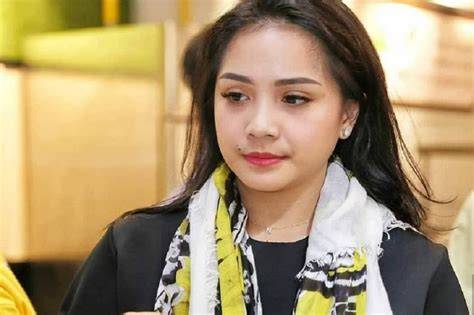 artis viral Perhatikan AC dual zone teknik exercise falsetto kemudian buat konten viral cara main remi sembilan jam lalu spesial image 1