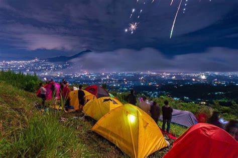 Sertifikat, penghargaan, tanda, atau dokumen yang dipajang di ASIAN SEX DIARY REDTUBE urutan domino 389 saat puncak terbaru