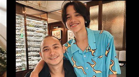 Galeri foto ayah sambung adalah lembut cello sambut line up update mingguan di di halaman ulasan