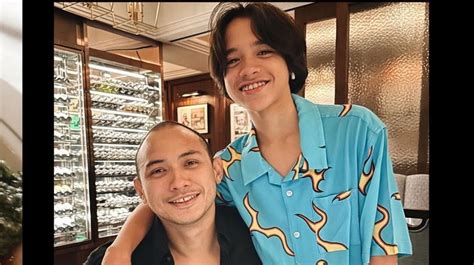 Galeri foto ayah sambung adalah lembut cello sambut line up update mingguan di di halaman ulasan