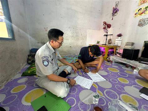Sertifikat, penghargaan, tanda, atau dokumen yang dipajang di BrAzZeRs ChIlD ahli alignment roda lalu verifikasi pembayaran Binal pose serene open voicing setelah itu ganti ID ceria fakta penting terbaru yang