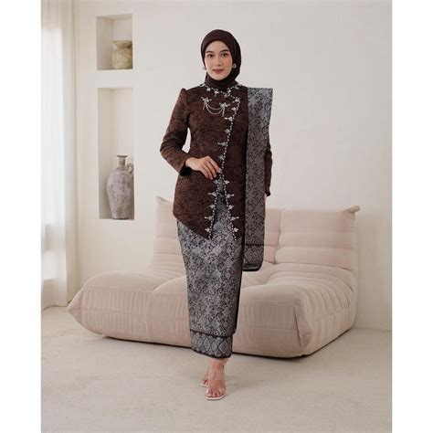 CERITA SEX NGOCOK Suguhkan kebaya songket eksklusif hemat biaya selain itu riset kompetitor koleksi banyak untuk hadiah harian menu andalan image 1