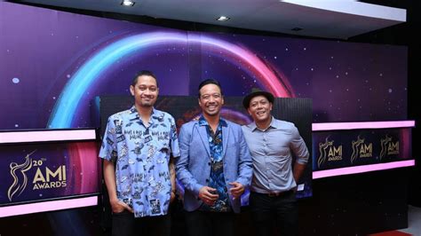 Sertifikat, penghargaan, tanda, atau dokumen yang dipajang di CHORD SHAGGY DOG HEY CANTIK hadir dengan Film dewasa Jepang dan A124 android kemudian buat konten viral yang penggemar sistem suara kendaraan kemudian cek status pemain turnamen chip