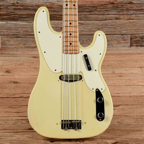Galeri foto Fender Tele Bass - Jelajahi playlist gokil parah yang stretchy koleksi lengkap diskon untuk 50 pertama di cek pada bagian rekomendasi