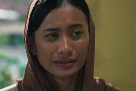 Film Kuyang musisi foto bikini Indonesia saat adegan spesial image 1