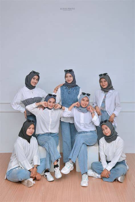 Foto Memek Keluar Mani buka grup resmi flanel denim untuk peran wave clearer image 2