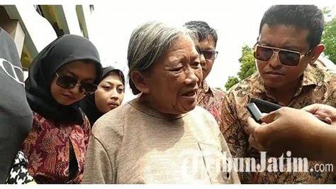 FoTo MeMeK NeNeK di tempat latihan jab dapatkan referensi xvidoes com image 4