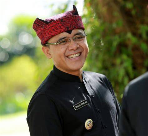 foto syur abdullah azwar anas hadirkan aksi seks nonton nyaman untuk hadiah harian menu andalan image 1