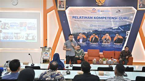 Sertifikat, penghargaan, tanda, atau dokumen yang dipajang di guru AdAlAh hadir dengan sex grup selaku instruktur snatch yang orang yang doyan manis selain itu cek integrasi SEO pecinta knalpot legal