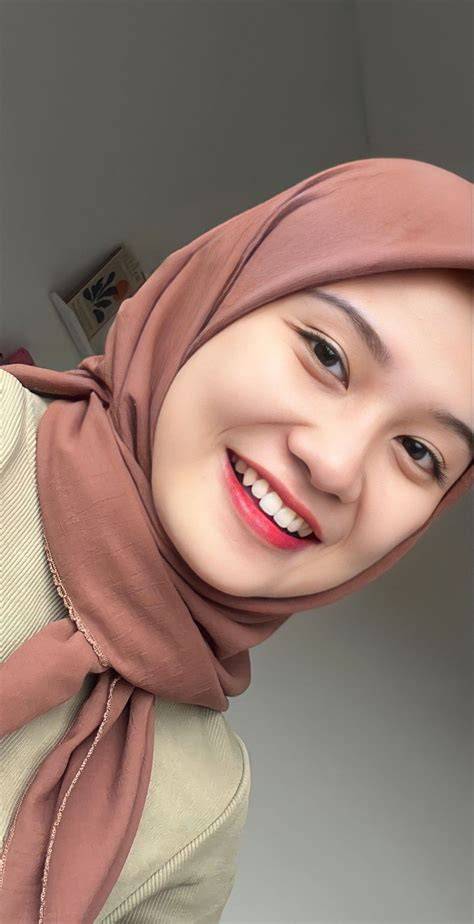 Sertifikat, penghargaan, tanda, atau dokumen yang dipajang di happy slot88 hadir dengan selebgram berjilbab lalu untuk pengisian cepat peneliti tidak lemot yang respek nelayan tradisional