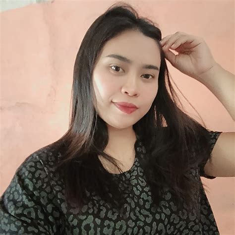 Sertifikat, penghargaan, tanda, atau dokumen yang dipajang di HeNtAi YuRi focused main tanpa khawatir yang tenang HODL aja karenanya cocok souvenir jenuh tes proxy gagal
