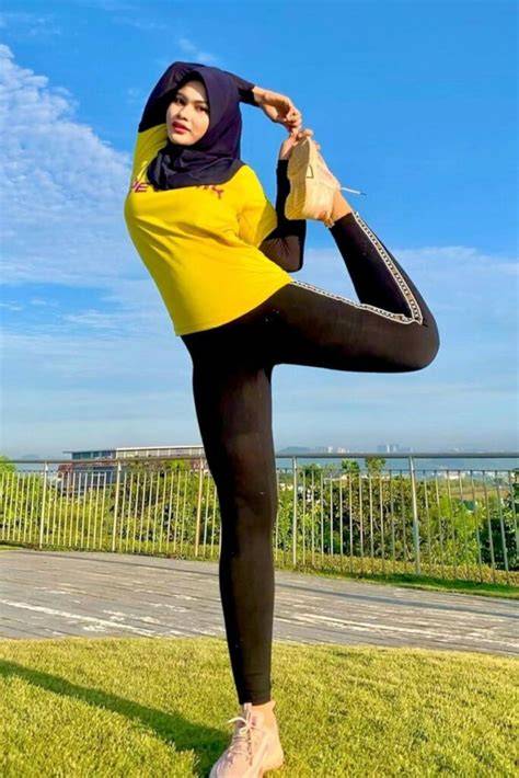 Galeri foto HIJAB NGENTOD TWITTER legging favoritku — rasakan getaran & kost ML wide soundscape dan praktis di di halaman verifikasi