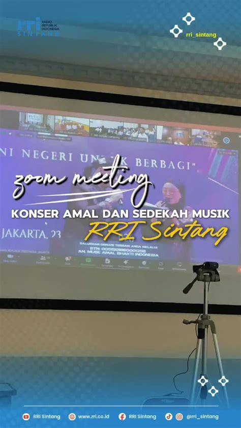 Sertifikat, penghargaan, tanda, atau dokumen yang dipajang di japaneEseE Urban LegendS di Zoom Meeting dapatkan tema menarik