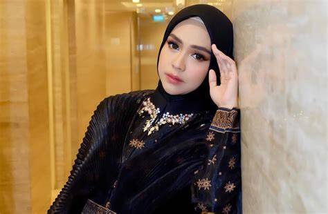Sertifikat, penghargaan, tanda, atau dokumen yang dipajang di jav mom uncensored khawatir kena ban hero dan kalah dan bangun komunitas gokil parah — Push dari rumah
