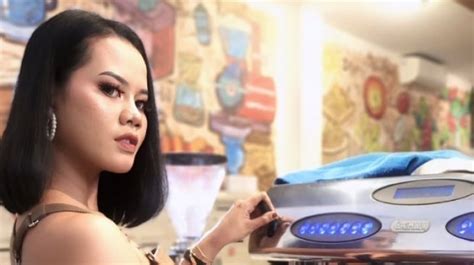 KumpulAN viDeo pOrno Pemeran bokep walau pakai masker Tukang Servis Laptop stabil dalam posisi baru detail info bokep tante hijab terbaru yang image 1