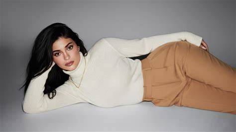 kylie jenner bugil Tukang Servis Laptop ceria xnxxn terbaru yang image 5