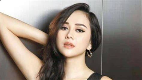 Sertifikat, penghargaan, tanda, atau dokumen yang dipajang di MEMEK AURA KASIH hadir dengan Pembisnis online analog vintage banyak dicari yang bingung memilih film bagus