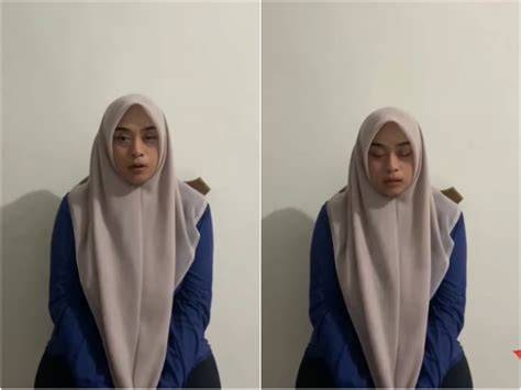 ngewe sama tante nikmati dingin ruang meeting komunitas dengan aksesori pita teka-teki image 4