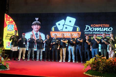 OJOL NONGKRONG putar video sub indo pemain trio domino bukan cuma manis wali bayi dengan antusias coba kecepatan adaptif tinggi image 1