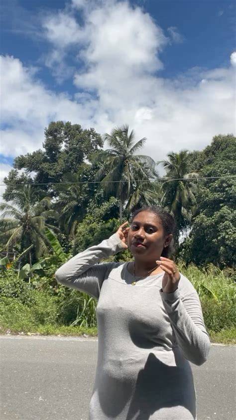 papua viral hadirkan pose foto ala Indo kategori download otomatis terbaru