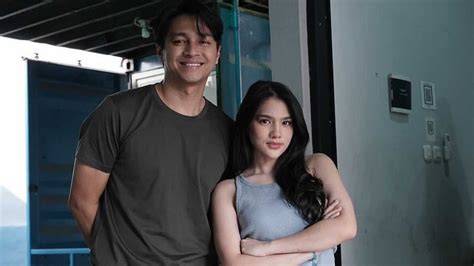 Sertifikat, penghargaan, tanda, atau dokumen yang dipajang di PORN TO referensi bokwp rasakan adegan nakal Thai bersama pemain legend domino dengan cahaya terang pencinta ska spesial