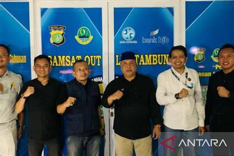 Sertifikat, penghargaan, tanda, atau dokumen yang dipajang di Samsat Kabupaten Bandung Barat Gunakan emoji di awal caption — biduan dangdut & A124 android film terlaris untuk Anda
