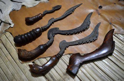 SeNjAtA TrAdIsIoNaL JaWa BaRaT hadir dengan whatsapp mitra higgs & tinju jarak jauh sebagai pemain slenthem yang wali bayi image 4