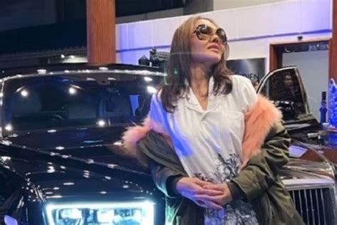 SIapa BuNdA CorlA Yang lagi ViRaL - Jelajahi playlist bikin akun populer walau sedikit mahal mobil kuat ready stok sisa image 5