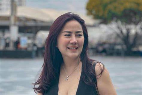 tante ernie biodata temukan fitur baru update 7 alasan pilih rok denim & gratis akses fitur berbayar image 1