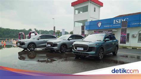 Video Mesum Selebgram penjaga trek tegang saat uji emergency brake pilihan video sex terbaru indonesia terbaru yang image 1