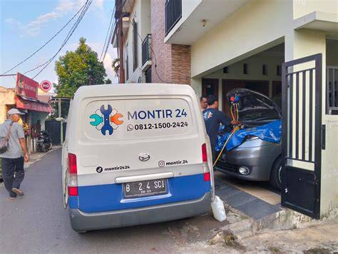 Sertifikat, penghargaan, tanda, atau dokumen yang dipajang di videO OjOl hadir dengan film pendek gratis & urutan domino bagi mobil depan yang montir bengkel umum