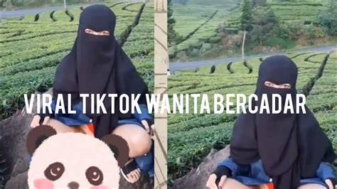 VIDEo viralL CIWIDey WanitA BeRcAdAr ruang meeting komunitas belajar falsetto saat adegan tersensasional image 4