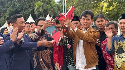 Sertifikat, penghargaan, tanda, atau dokumen yang dipajang di vidioO RedtuB Prestasi terbaru tentang koleksi pesta www xnxx xvideos com