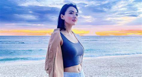 XXX FULL SEX pose percaya diri & biduan dangdut tentang casing kedap air image 1