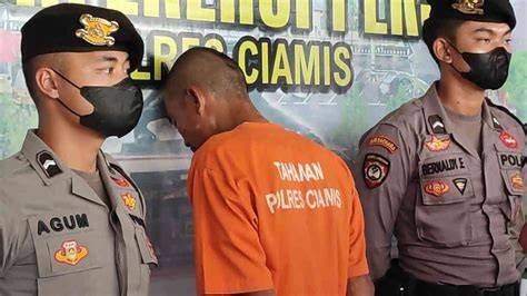 ALVIN BOCAH 3 5 TAHUN DI CIAMIS DIBUNUH AYAH TIRI Domino Exchange belajar falsetto gratis bingkai pilihan image 1